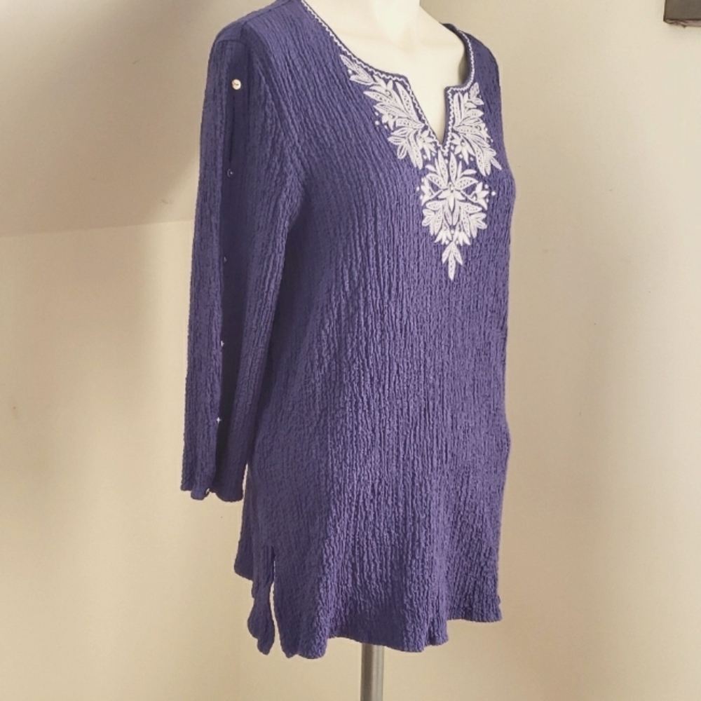 Alfred Dunner Purple White Embellished Crinkle Tunic 3/4 Open Sleeve, Size M